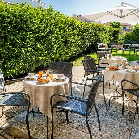 Teresa Hotel